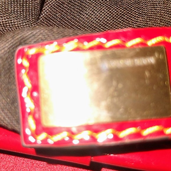 Fendi Tulipano Patent Leather B (Buckle) Rare Vintage Handbag - Picture 15 of 16